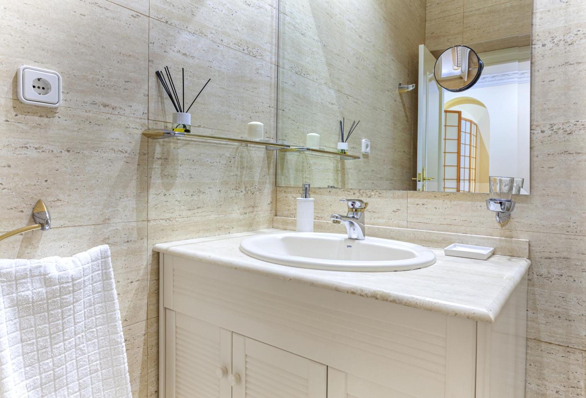 Apartamento Prado En Мадрид Экстерьер фото